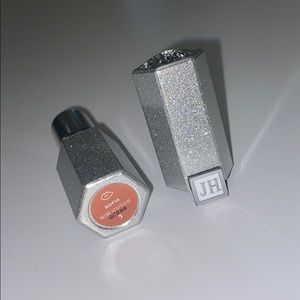 Jaclyn Hill Sofia lipstick